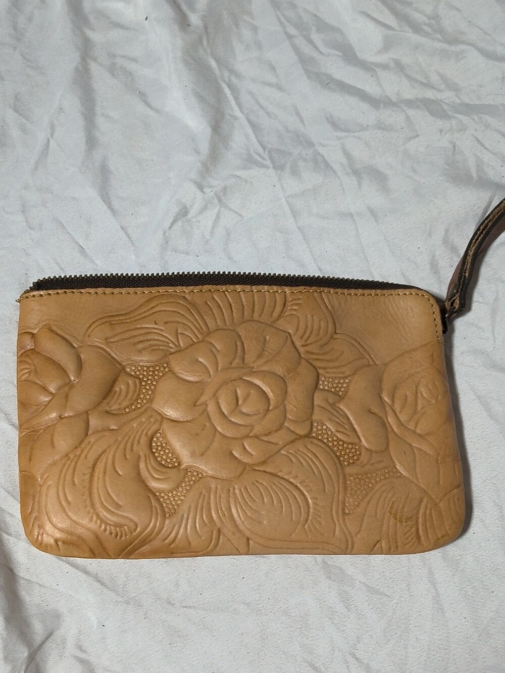 Beautiful Like New Patricia Nash Cassini Wristlet ,Tooled Florence
